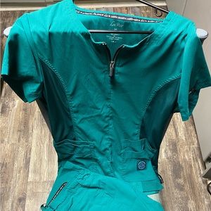 Women’s Koi Lite medium scrubs